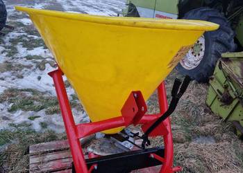 Rozsiewacz nawozu lejek 400 kg