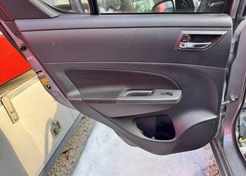 Boczek/ tapicerka lewy tył Suzuki Swift MK7 5d Hatchback