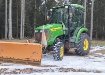 John Deere 3320 pług zamiatarka stolarka mulczer bogate wyposażenie