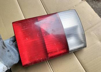 AUDI 80 B4 80B4 SEDAN LAMPA TYŁ TYLNA LEWA KLAPY BAGAŻNIKA