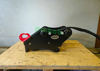 Szybkozłącze hydrauliczne do koparko-ładowarki New Holland B115 B110