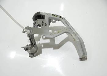 UCHWYT MOCOWANIE BŁOTNIKA PRAWE BMW F10 F11 300 (20189855)