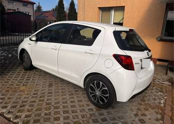 Toyota Yaris 2017-automat  - hybryda