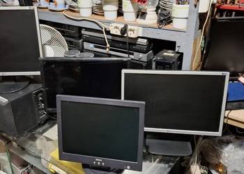 Tanie monitory LCD do komputera 15" I 19"