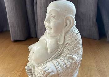 Figurka Buddy – gipsowa, siedząca, PRL Figurka Buddy – gipsowa, siedząca, PRL
