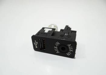 GNIAZDO PORT USB BMW F20 F21 F30 F31 OE  9229246