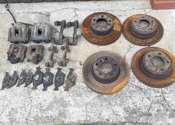 Zaciski hamulcowe tarcze jarzma tył BMW e32. 730 735. Nie E31 E34 E36