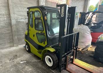 Wózek widłowy Clark C25L LPG Kabina