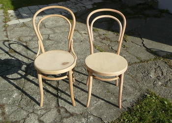 Stare krzesła gięte. Stare krzesła gięte.