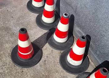 Pachołki na kurs prawa jazdy
