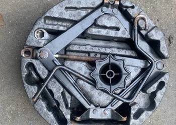 Zestaw naprawczy koła zapasowego lewarek klucz ucho Saab 95 vector