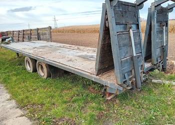 Laweta przyczepą z najazdami rozkładana hydraulicznie