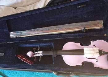 Skrzypce róż/ fiolet (pastelowe) dla dziewczynki 1/4 z futerałem Skrzypce róż/ fiolet (pastelowe) dla dziewczynki 1/4 z futerałem