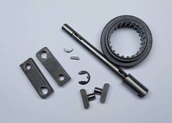 Widełki załączania pompy hydraulicznej Fortschritt ZT