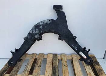 Mercedes W126 SEC BELKA TYLNEGO ZAWIESZENIA Tył