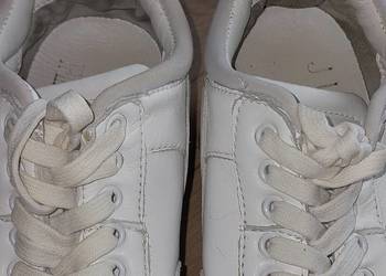 Buty sportowe w rozmiarze 37