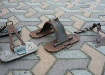 Siodełko stare na konia zest.3 szt. uprzęży roboczej terlica Siodełko stare na konia zest.3 szt. uprzęży roboczej terlica