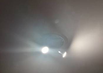 Lampa sufitowa, 2 regulowane punkty, żarówki LED w cenie. Chrom.