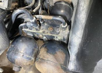 BLOK HYDRAULICZNY MIĘKKIEJ OSI DEUTZ-FAHR AGROTRON 150 , 04452756