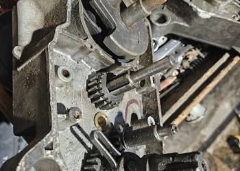 Komar silnik 023 skrzynia wał