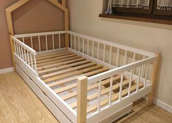 Łóżko drewniane pojedyncze