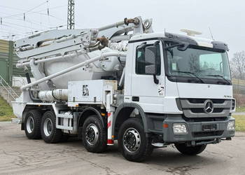Betoniarka Liebherr z pompa do betonu Mercedes