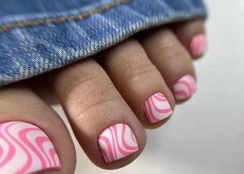 Manicure & Pedicure – gładkie stopy i idealne paznokcie