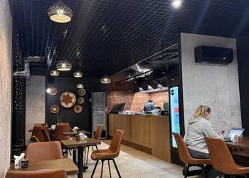 Odstąpię sprzedam lokal gastronomiczny metro Bemowo
