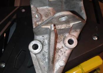 Łapa poduszka silnika prawa 96461357 peugeot 407 2.2B