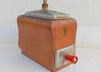 MŁYNEK RĘCZNY ZMPT CZĘSTOCHOWA PRL.