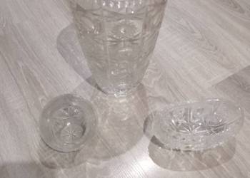 Sprzedam Wazon kryształ i dwa mniejsze kryształy. Sprzedam Wazon kryształ i dwa mniejsze kryształy.