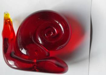 Ślimak  szkło czerwone PRL