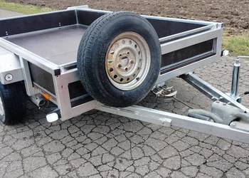 Przyczepka samochodowa