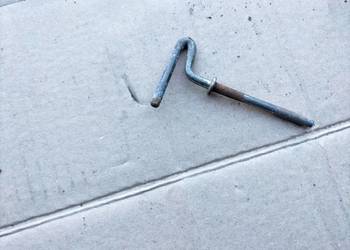 FORD MONDEO MK1 ŚRUBA UCHWYT KOŁA ZAPASOWEGO