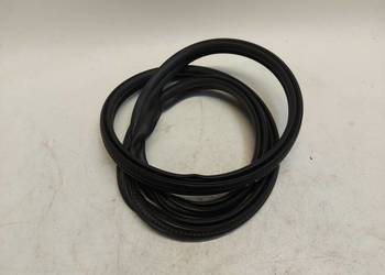 TESLA MODEL Y 2023r Uszczelka wanny schowka przód