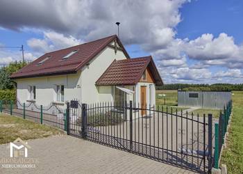 Uroczy dom w Krawczykach / 76 m2 / do zamieszkania