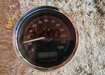 Harley Davidson licznik 67478-04B zapisane 32000 mill