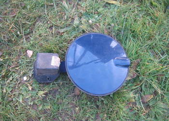 Klapka wlewu paliwa granatowa Opel Astra III H 04-  Kombi caravan