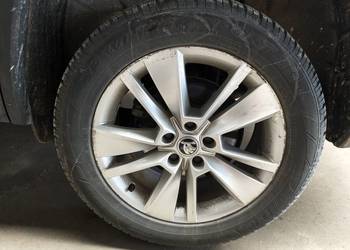 Opony zimowe Dunlop 235 55 r18 używane