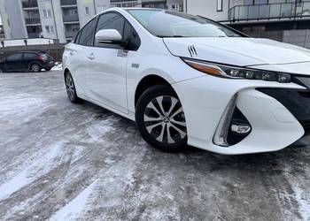 Toyota Prius Prime Plug-in Hybryda