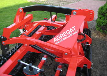 Agregat uprawowo siewny 2,5m 2,7m 3,0m.