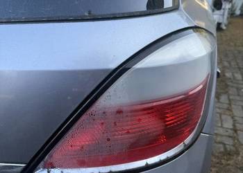 Lampa tył prawa Opel Astra H 5d hatchback