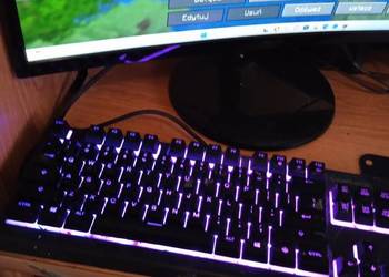 ZESTAW KOMPUTER GAMINGOWY|AMD RYZEN 5|RADEON VEGA|32GB|1TB|W11