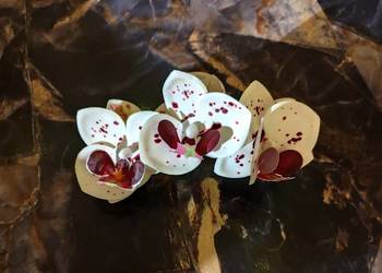 Dekoracyjna wygodna klamra do włosów z orchideami