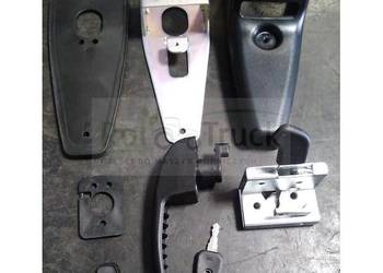 KLAMKA ZAMEK OSŁONA LEWA STRONA DRZWI DEUTZ C004553