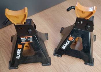 Kobyłki pod samochód