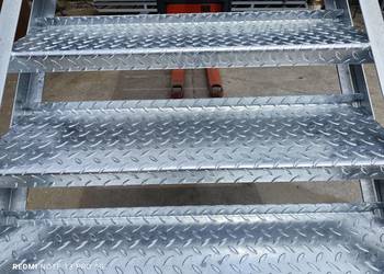 Schody metalowe wejście na wysokość 244cm 12stopni