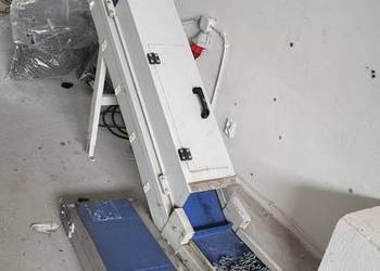 Taśmociąg łamany z zabierakami, przenośnik taśmowy L 210/170 x 30 cm