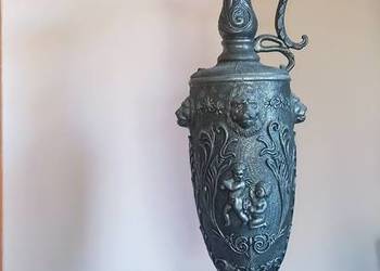 Stary, zdobiony dzban, karafka.  Made in Italy.