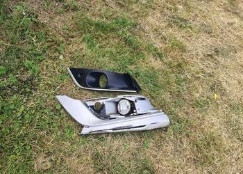 Halogen kratka halogenu Renault Megane IV na parktronik prawy przód strona